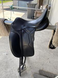 selle de dressage EQUILINE