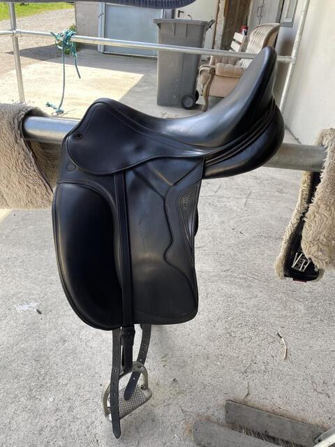 selle de dressage EQUILINE