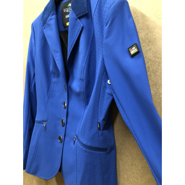 Veste equiline