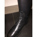 Paire de bottes noires