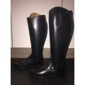 Paire de bottes noires