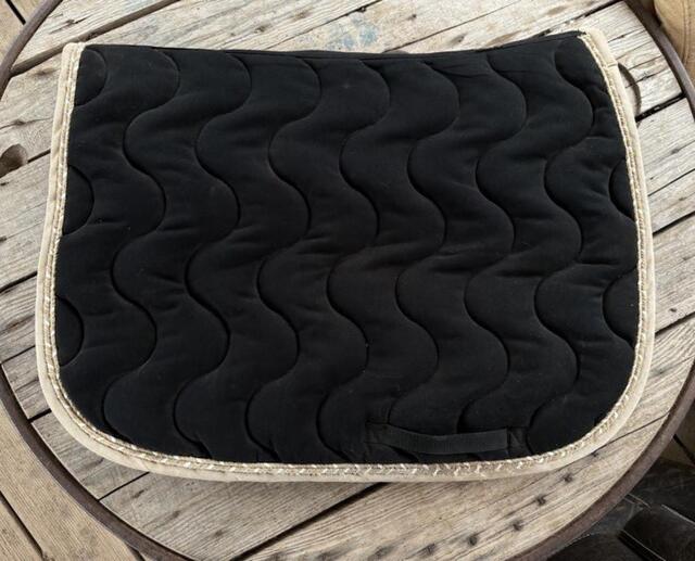 Tapis paddock noir