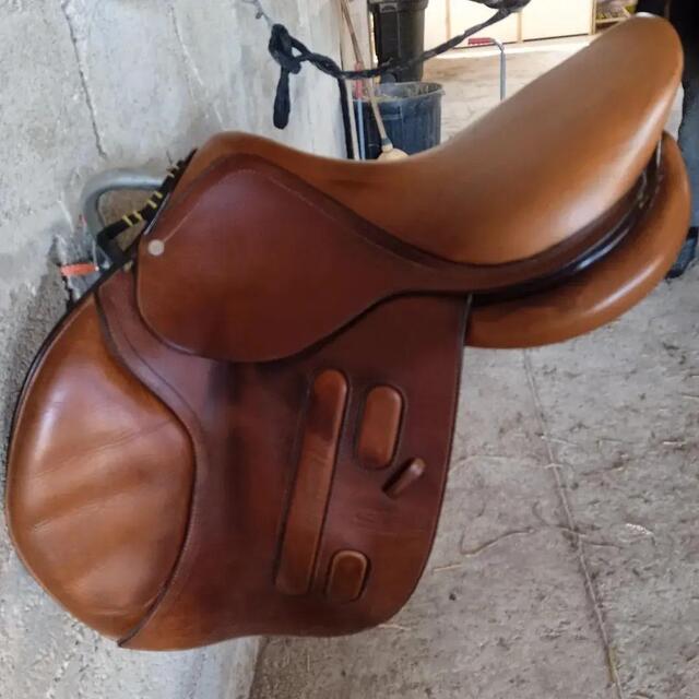 SELLE GBS 2017 taille 17