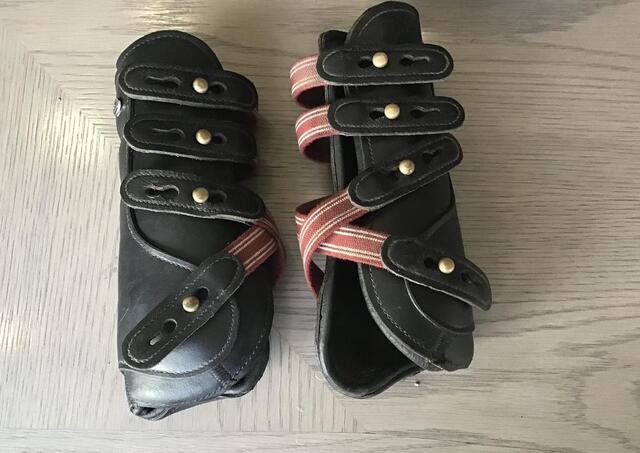 guerres Norton noir cuir