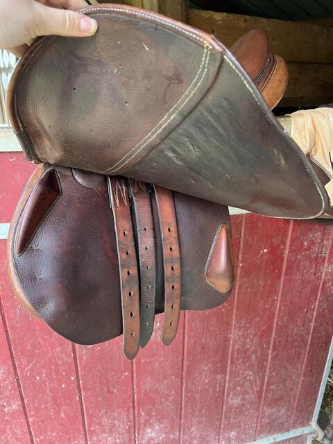 Selle Devoucoux Biarritz 17 pouces