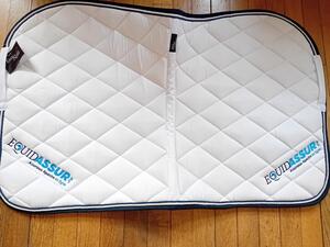 Tapis de selle blanc logo bleu