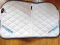 Tapis de selle blanc logo bleu