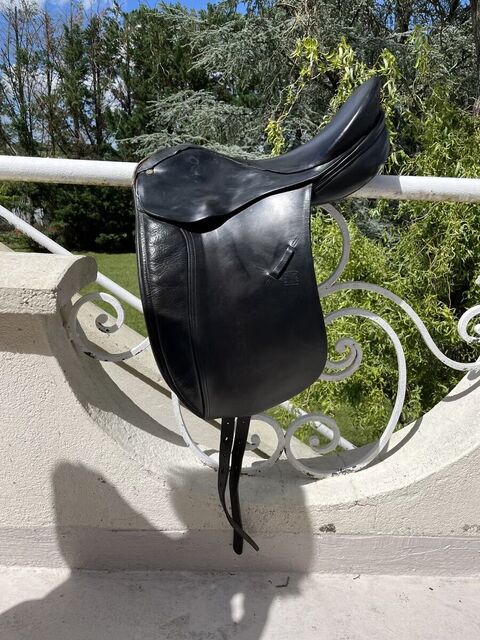 selle dressage thoroughbred saddlery noire