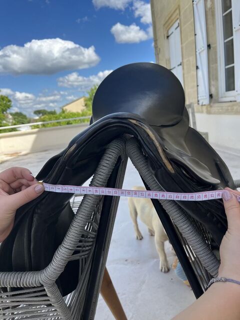 selle dressage thoroughbred saddlery noire