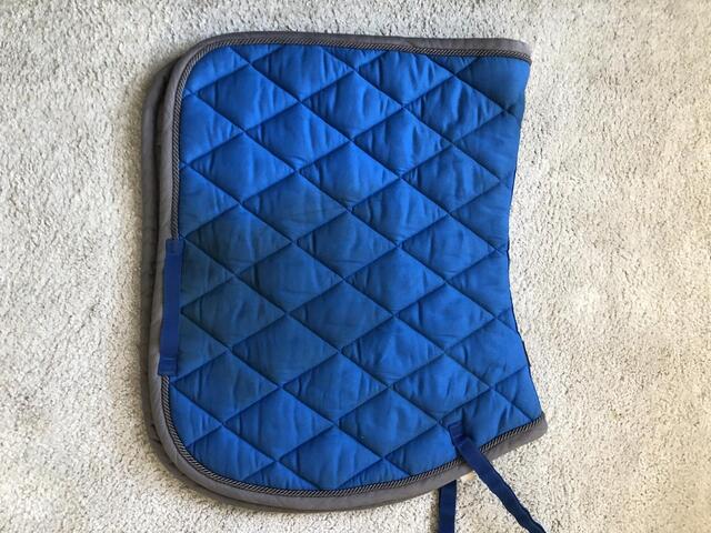 Tapis bleu