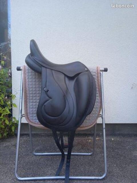 Selle de dressage Antarès - Modèle Cadence 17,5