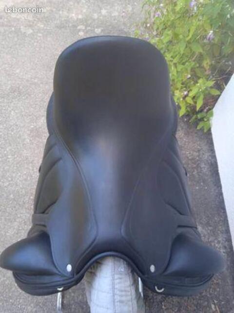 Selle de dressage Antarès - Modèle Cadence 17,5