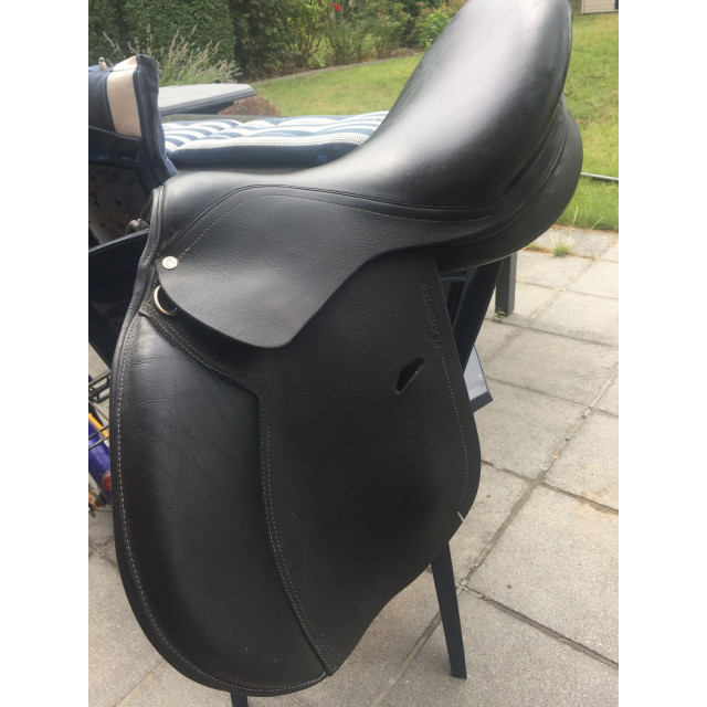 Selle noir 16,5 pouces