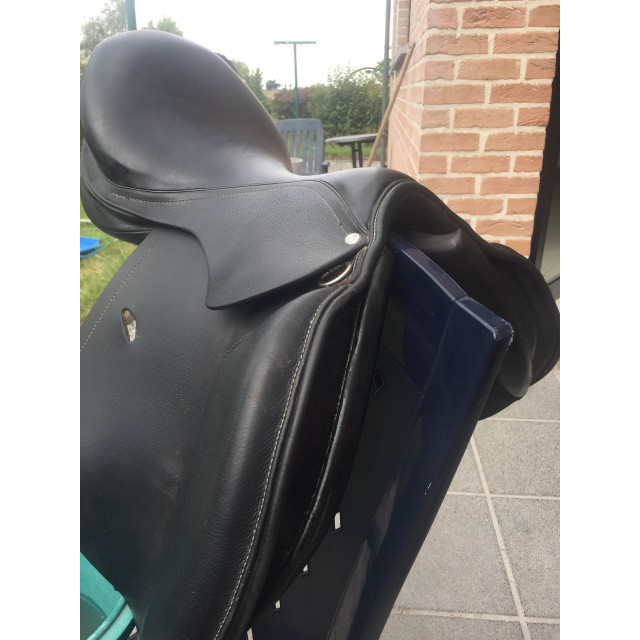 Selle noir 16,5 pouces