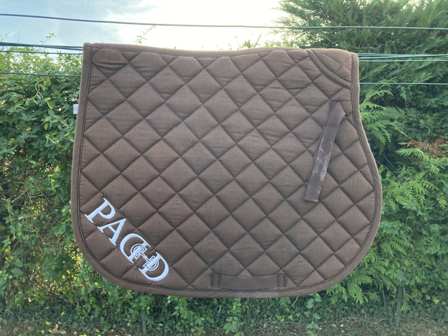 Tapis de selle coupe CSO marron