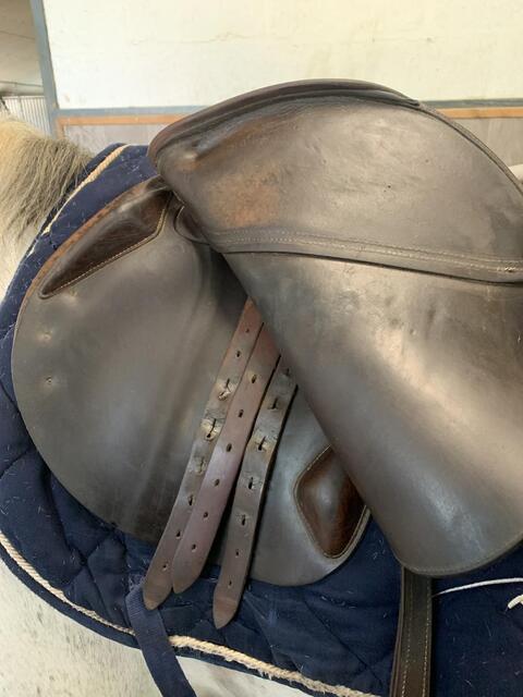 Selle Devoucoux 17,5 pouces