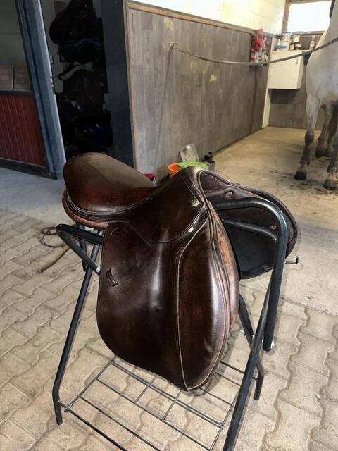 Selle Devoucoux 17,5 pouces
