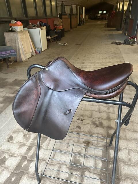 Selle Devoucoux 17,5 pouces