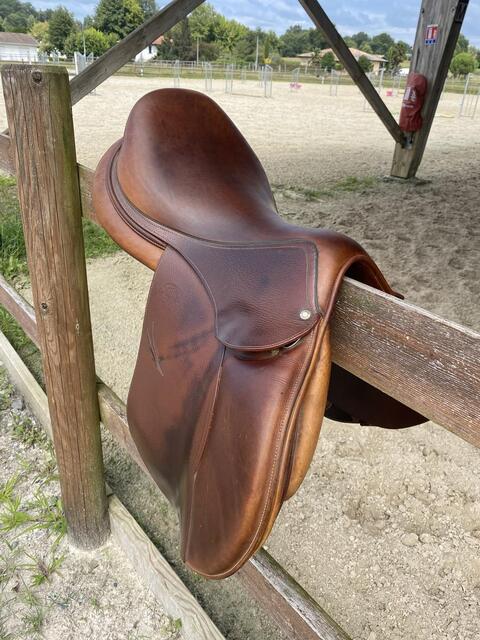 SELLE OBSTACLE DEVOUCOUX OLDARA 2013 18 pouces
