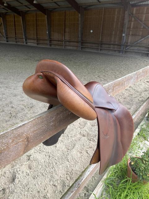SELLE OBSTACLE DEVOUCOUX OLDARA 2013 18 pouces