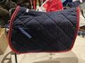 Tapis marine & rouge