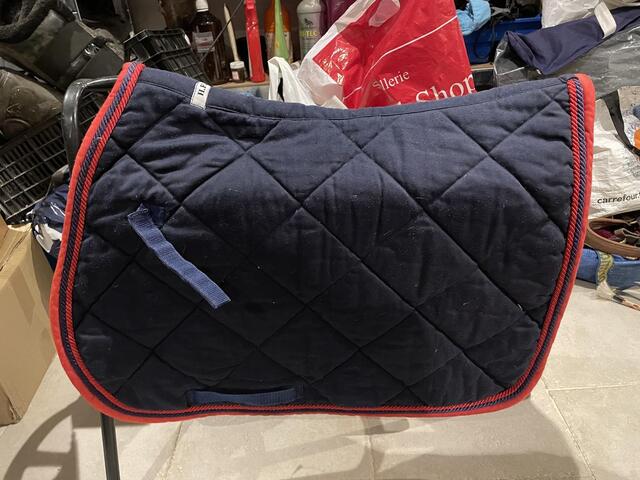 Tapis marine & rouge