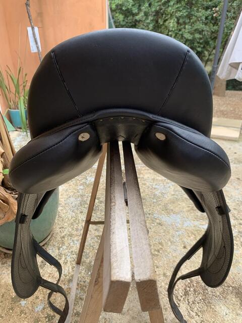 Selle de dressage Antares