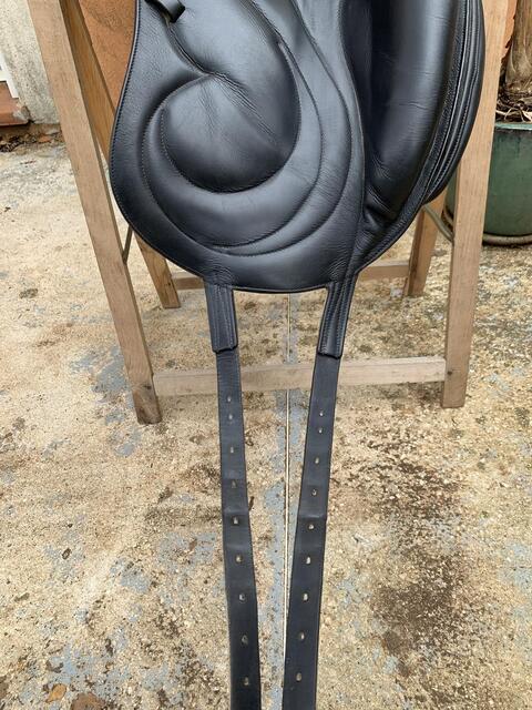 Selle de dressage Antares