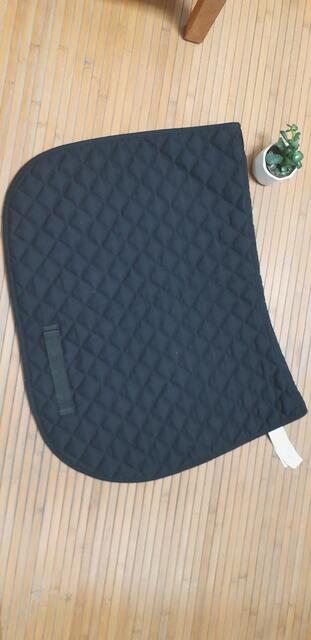 Tapis bleu marine
