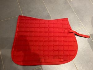 Tapis de selle mixte rouge horze