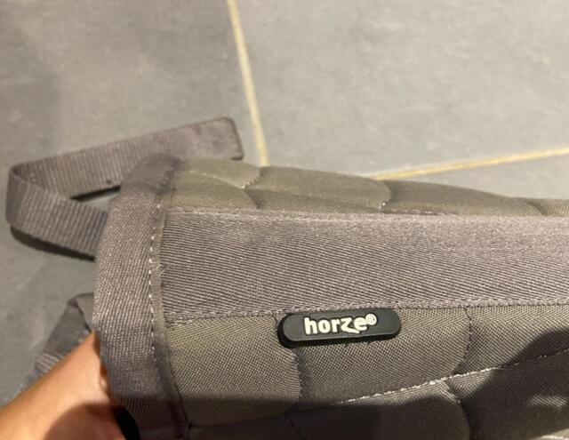 Tapis de selle gris horze