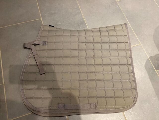Tapis de selle gris horze