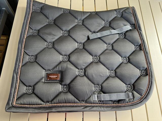 Tapis dressage Equestrian Stockholm Dark Sky taille cheval