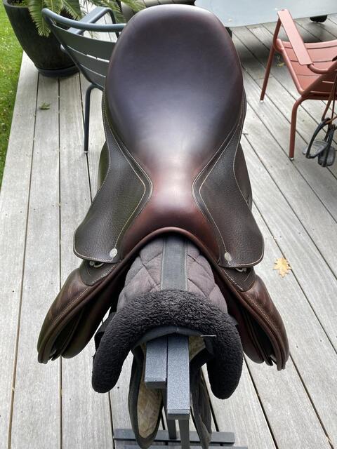 Selle Antares modèle signature 17 pouces