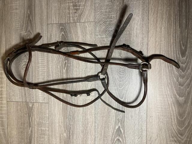 Filet en cuir rond