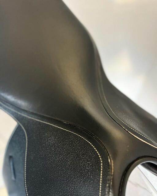 Selle noire Éric Thomas 17,5