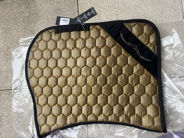 Ensemble tapis bonnet neuf avec étiquette