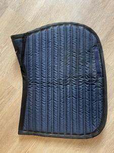 Tapis bleu marine et noir Silver Crown