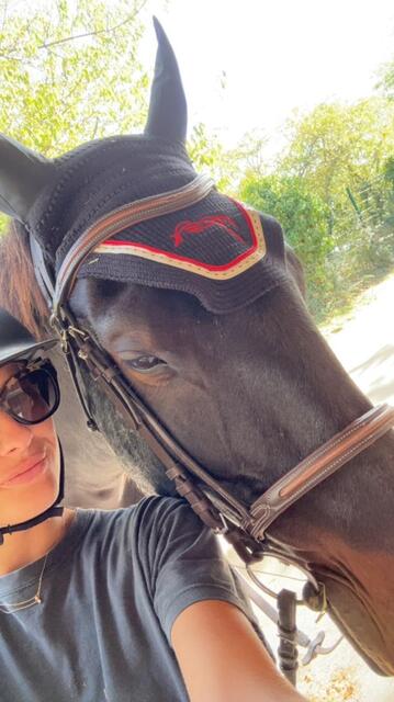 Bonnet PL noir et rouge point sellier
