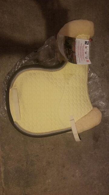 tapis d équitation neuf avec amortisseur mouton véritable Mattes