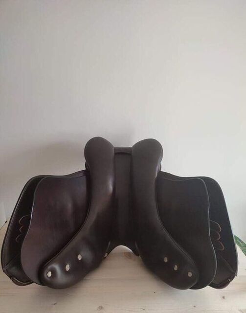 SELLE OBSTACLE - 17,5 pouces - BAUDE