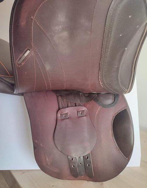 SELLE OBSTACLE - 17,5 pouces - BAUDE