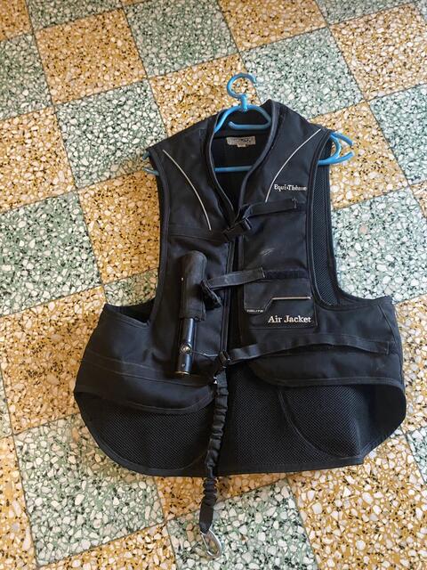 Airbag helite