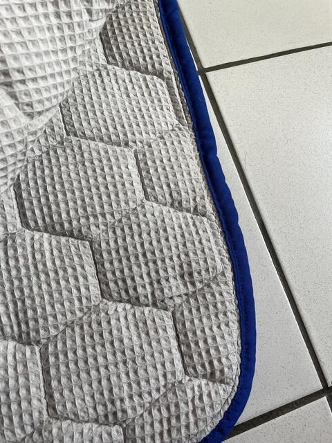 Ensemble tapis/ bonnet