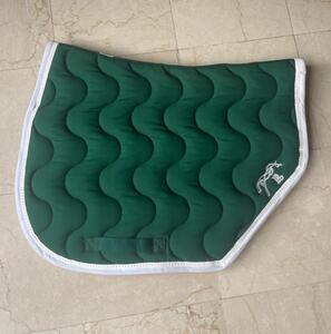 Tapis pénélope vert sapin coupé sport