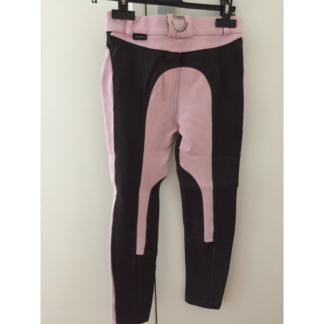 Pantalon fouganza rose clair et gris.