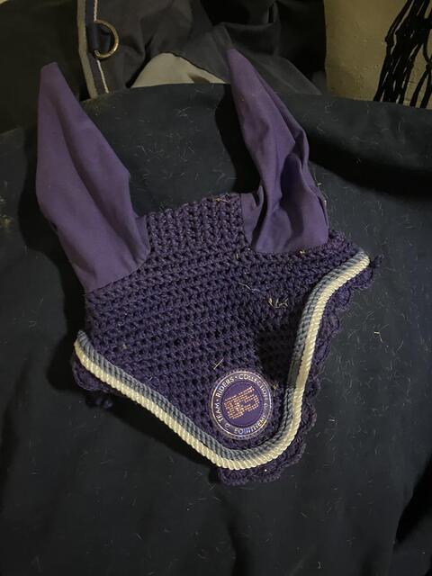Bonnet equi thème