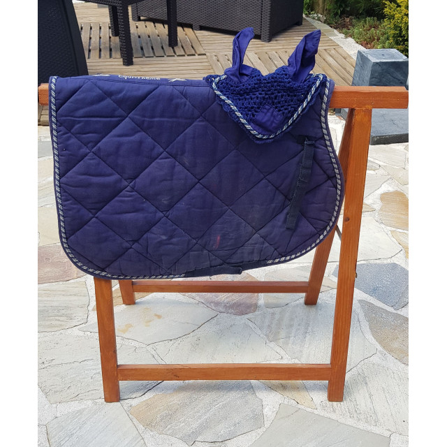 Tapis bleu + bonnet