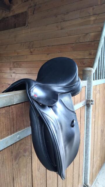 Selle Thorowgood 17"