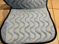 Tapis Silver Crown noir avec un bord argent
